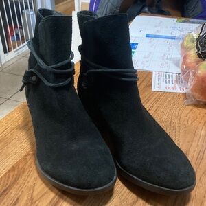 Sorel Black Suede Ankle Booties